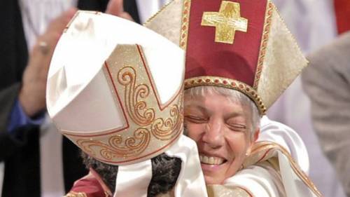 Ординация епископа-лесбиянки Мэри Гласспул